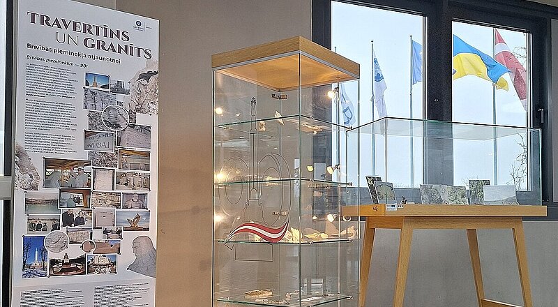 Dabas mājā apskatāma izstāde "Travertīns un granīts Brīvības pieminekļa atjaunotnei"