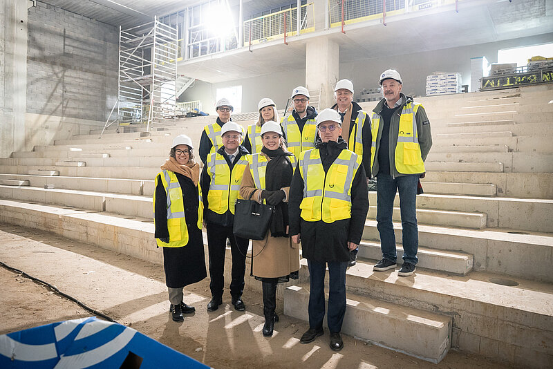 EIB viesojas topošajā LU Rakstu mājā un pārrunā Akadēmiskā centra attīstību