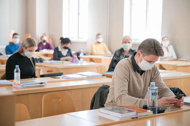 LU sadarbībā ar citām universitātēm un institūtiem īstenos 10 projektus Covid-19 seku mazināšanai