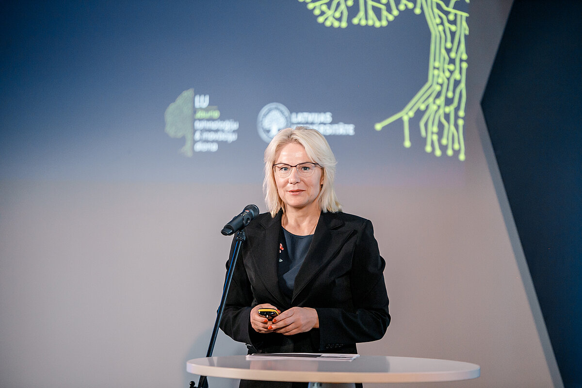 Latvijas Universitātes Bioloģijas fakultātes pētniece Una Veseta. © Foto: Toms Grīnbergs, Latvijas Universitātes Komunikācijas un inovāciju departaments