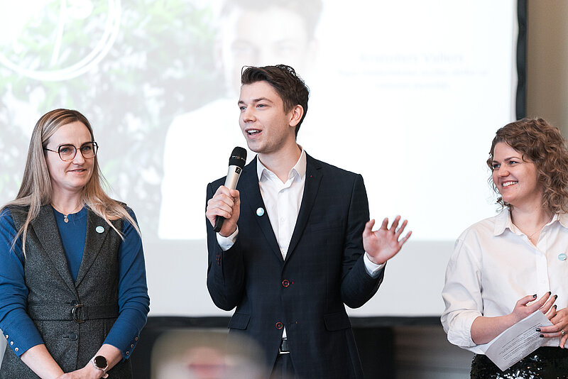 Profesionāļiem ar augstāko izglītību – iespēja kļūt par skolotāju programmā “Mācītspēks”