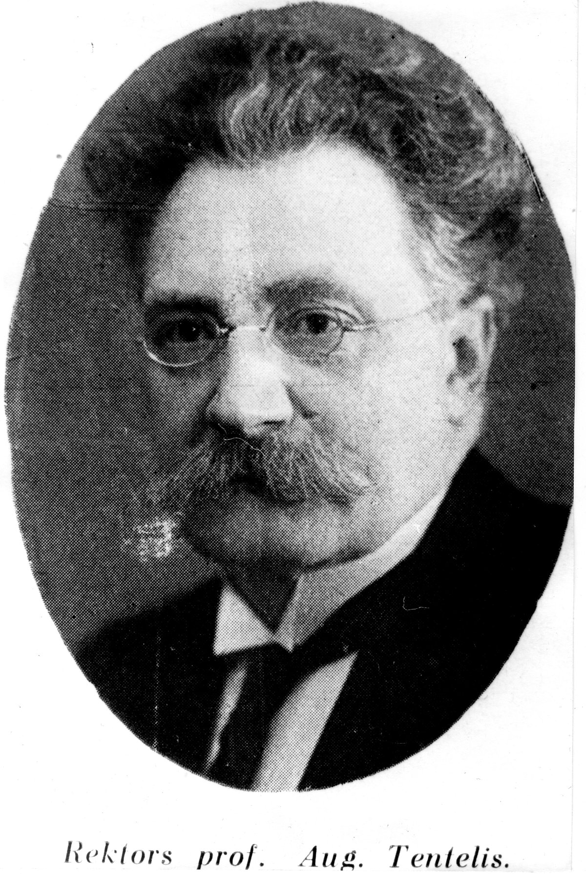 Augusta Tenteļa portrets, 1927. gads. (LU Muzeja krājums) Augusta Tenteļa portrets, 1927. gads. (LU Muzeja krājums)