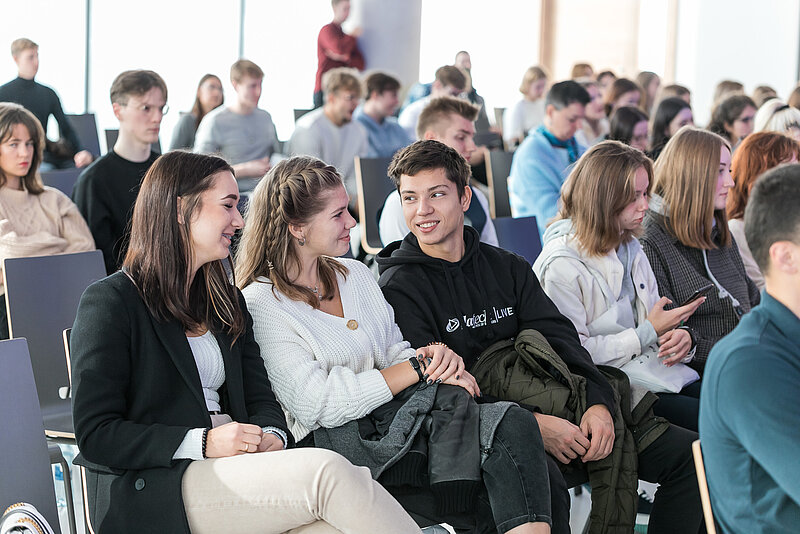 Iegūsti savu kvalitātes zīmi – piesakies studiju stipendijām!  