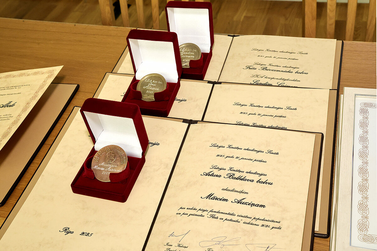 LZA vārdbalvas zinātniekiem. Foto J. Brencis