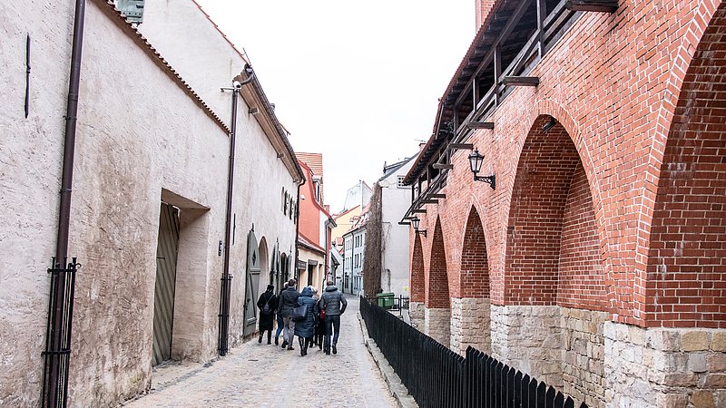 "Paaudzes" Izcilības stipendijas ieguvēji pavada dienu iedvesmojošā ekskursijā