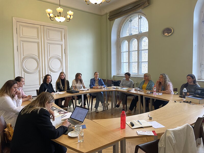 Latvijas Universitāte tiekas ar Latvijas ieinteresētajām pusēm jautājumā par ukraiņu bēgļiem Latvijā