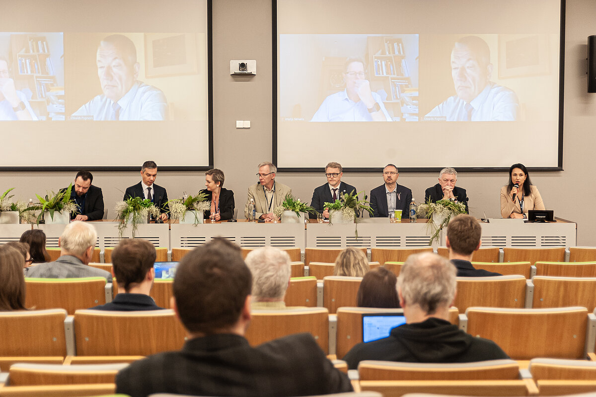 Konference "Inovāciju fonds – nozaru pētījumu programma (IF-NPP): viedie materiāli, fotonika un biomedicīna"