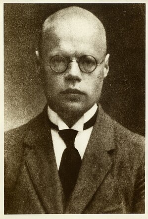 A. Zāmelis, portrets tuvplānā. Fotogrāfs nezināms, 20. gs. 20. -30. gadi. LU Muzeja krājums (kopija)