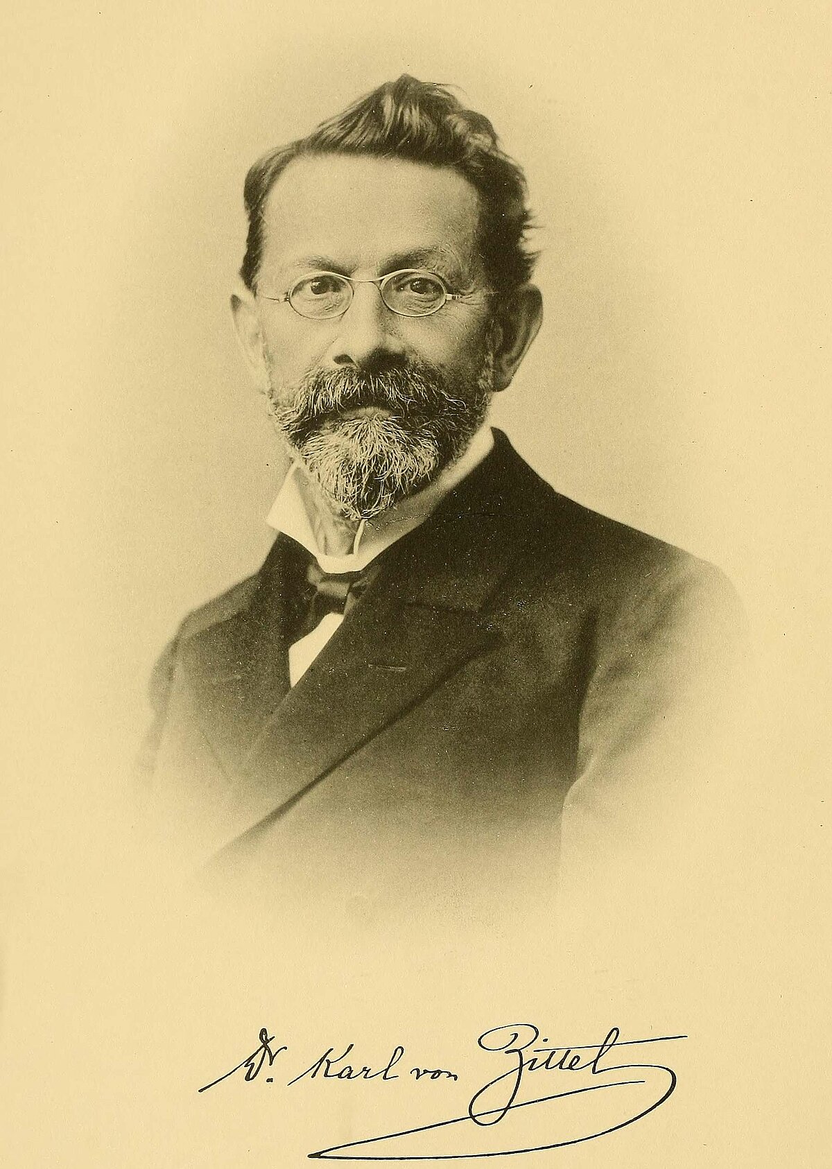 Karls Alfrēds fon Citels. Attēls no de.wikipedia.org. Autors nezināms, 1904. gads. Karls Alfrēds fon Citels. Attēls no de.wikipedia.org. Autors nezināms, 1904. gads.