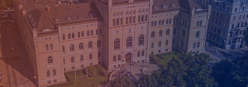 Latvijas Universitātes galvenā ēka Raiņa bulvārī 19 (skats no gaisa)