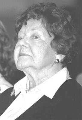 Irene Mellis rakstnieces Zentas Mauriņas simtgadei veltītajā starptautiskajā konferencē Rīgā 1997. gada 11. un 12. decembrī. Avots: Latvijas Vēstnesis, Nr. 324/328, 1997.
Konferenci atklāja Latvijas Universitātes rektors profesors Juris Zaķis.
