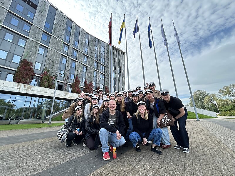 Tamperes universitātes studenti viesojas MDZF biotehnoloģijas un bioinženierijas iepazīšanās vizītē