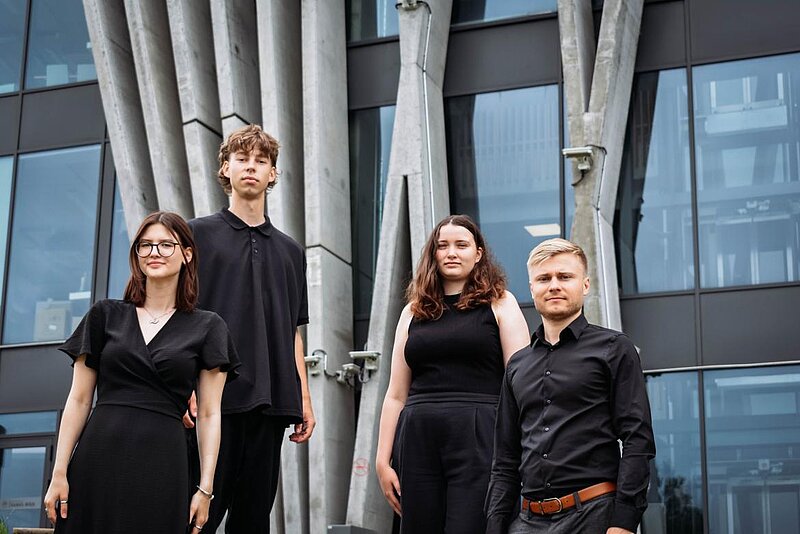  Gaisma, kas iedarbina ķīmiju: LU pētnieki izstrādā šķīdinātājus ilgtspējīgākām ķīmijas tehnoloģijām