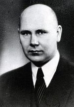 Konstantīns Čakste (https://lv.wikipedia.org/wiki/Konstant%C4%ABns_%C4%8Cakste#/media/Att%C4%93ls:K.Cakste.jpg)