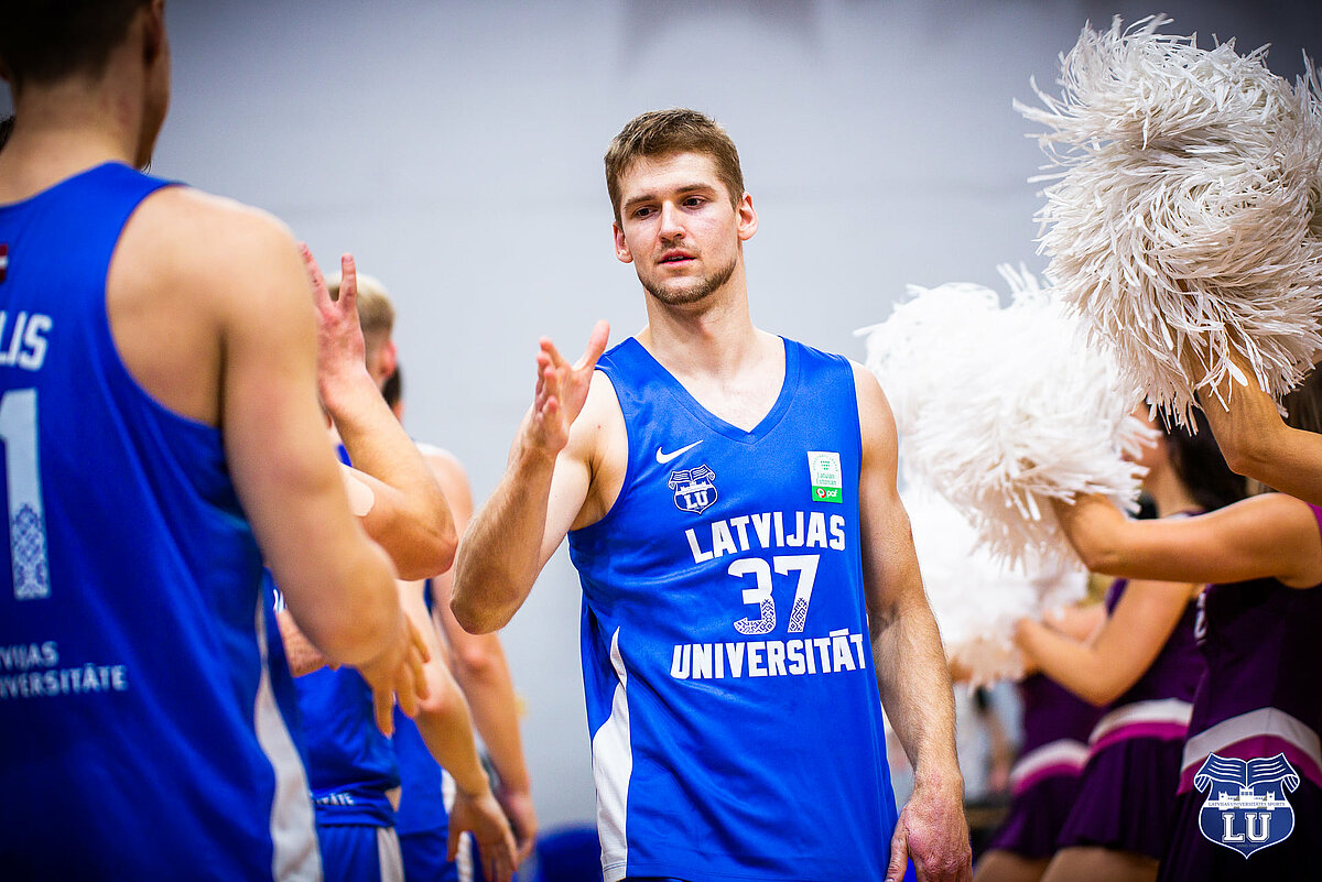 Dāvids Vīksne (37. numurs). Foto: facebook.com/LUbasketbols