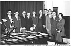 Argentīnā, ar jaunajiem studentiem un latviešiem. 1959. g. No kreisās trešais – Leonīds Slaucītājs, sestais – astronoms Sergejs Slaucītājs.