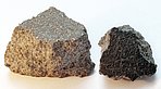 Baldones meteorīta fragmenti LU Muzeja meteorītu kolekcijā. I. Vilka foto