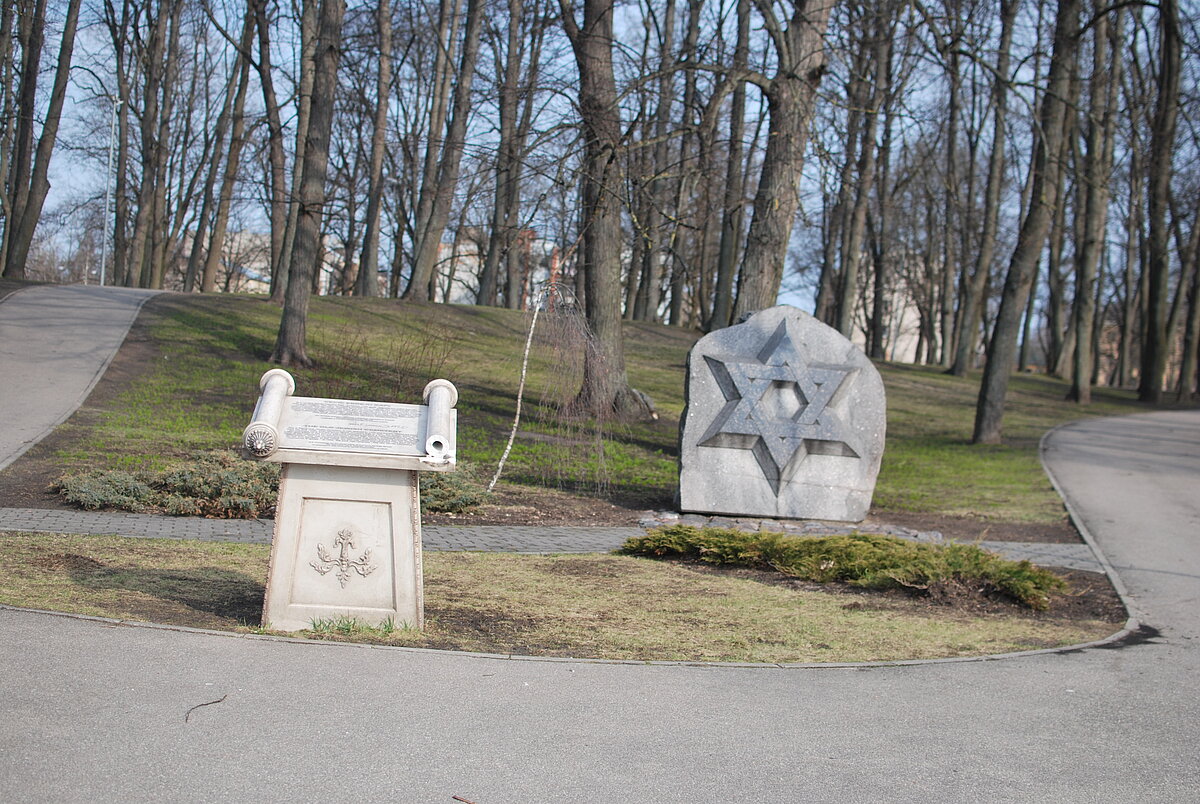 Kādreizējie Rīgas Vecie ebreju kapi. Foto: LU Jūdaikas studiju centrs