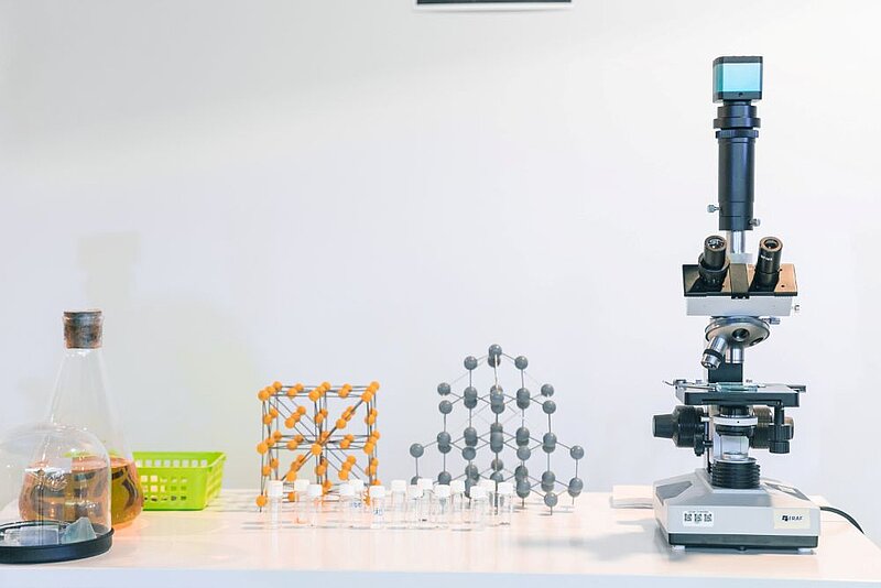 Līdz 30. aprīlim Latvijas zinātnieces ir aicinātas pieteikties Baltijas valstu stipendijai sievietēm zinātnē 2026