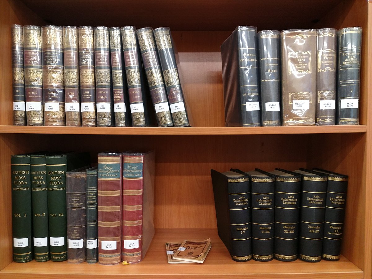 Herbārija bibliotēka LUM Botānikas un mikoloģijas kolekcijās Herbārija bibliotēka LUM Botānikas un mikoloģijas kolekcijās