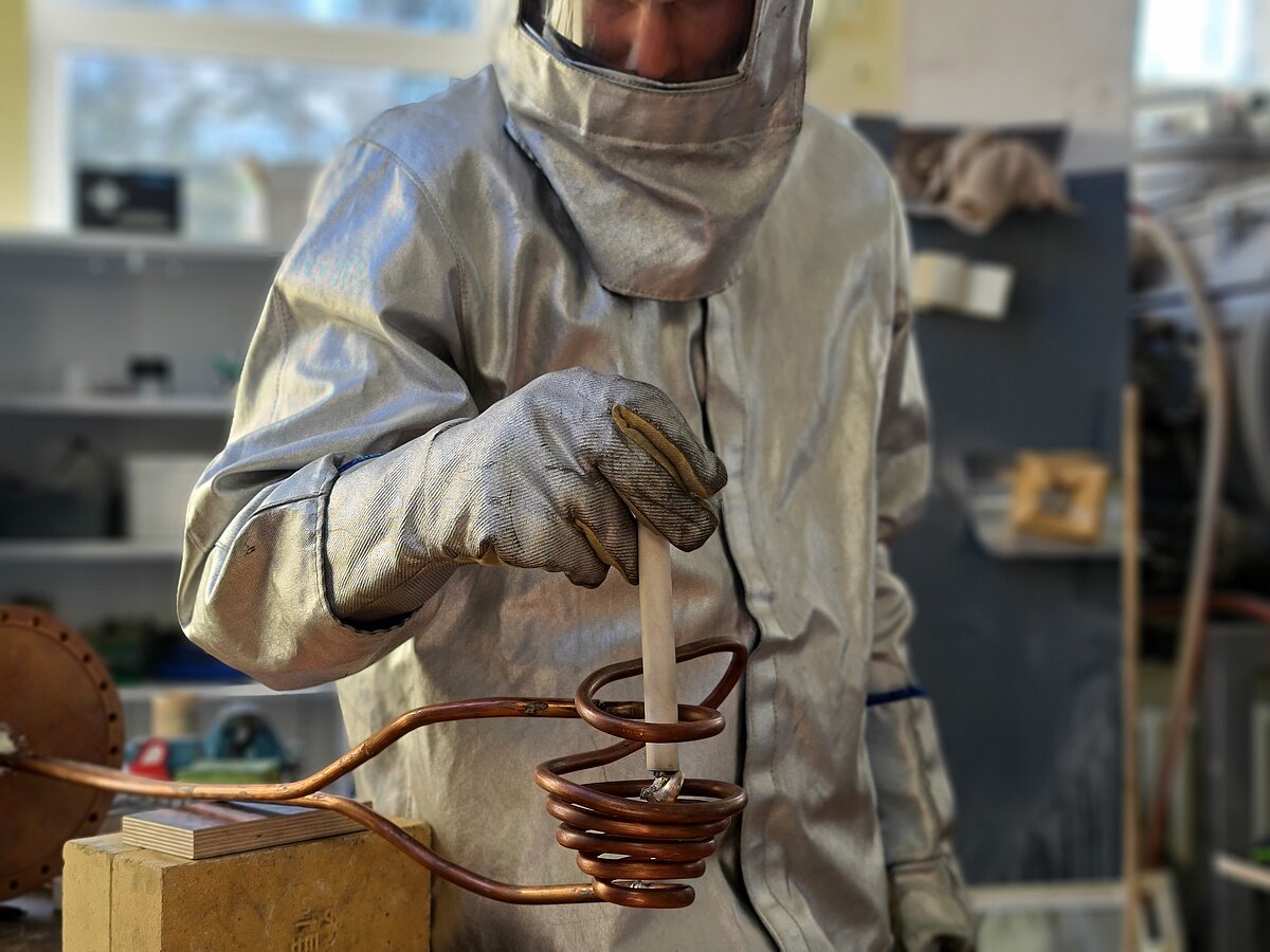 Levitating aluminium sample held in the air by electromagnetic forces. Video on induction heating, melting and levitation. https://www.youtube.com/watch?v=eXyvl8Ua8Dw