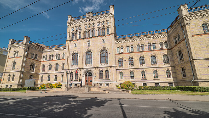 LU Muzejs aicina iepazīt Universitātes galveno ēku