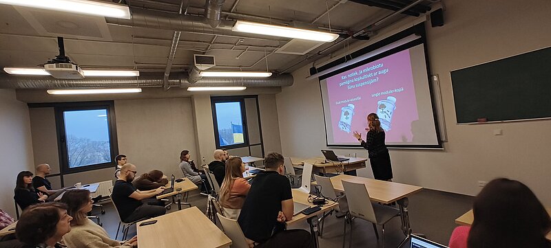 Noticis FLPP projekta LZP-2022/1-0179 “Endofītiskās mikrobiotas loma melnā plūškoka (Sambucus nigra L.) iedarbībā pret A tipa gripas vīrusu un SARS-CoV-2” noslēguma seminārs. 