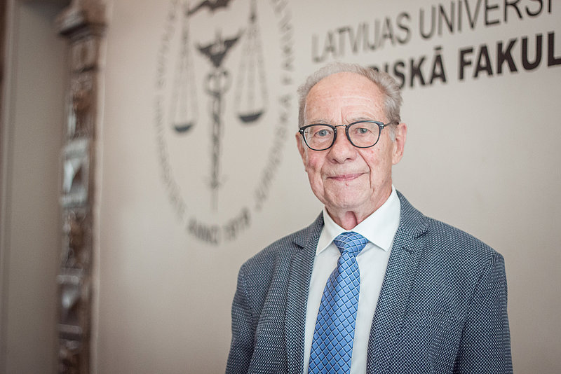 Kalvis Torgāns no studenta līdz profesoram: 62 gadi Latvijas Universitātē