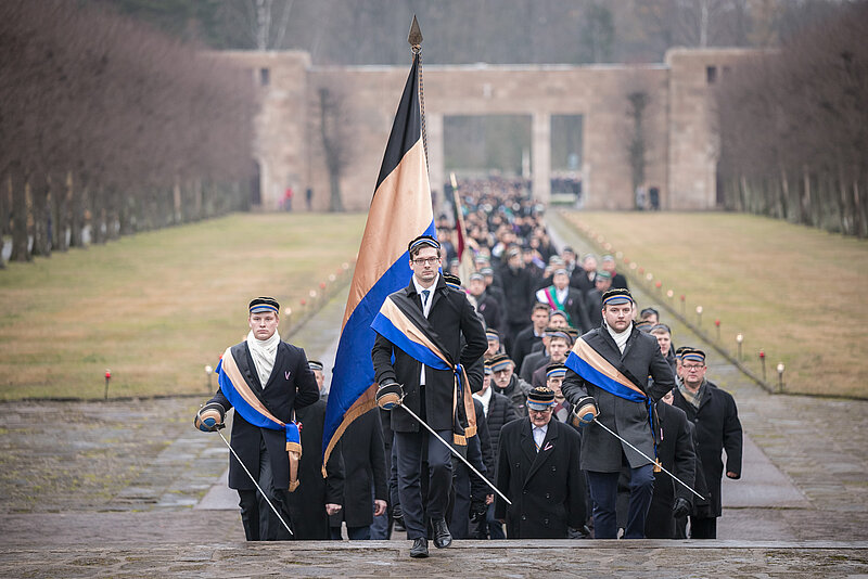 Studentu korporāciju 18. novembra gājiena tradīcija