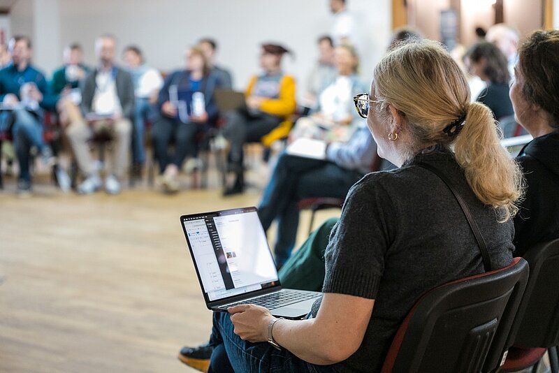 Latvijas Universitāte ar Eiropas Komisijas atbalstu veidos ilgtermiņa karjeras iespējas jaunajiem zinātniekiem