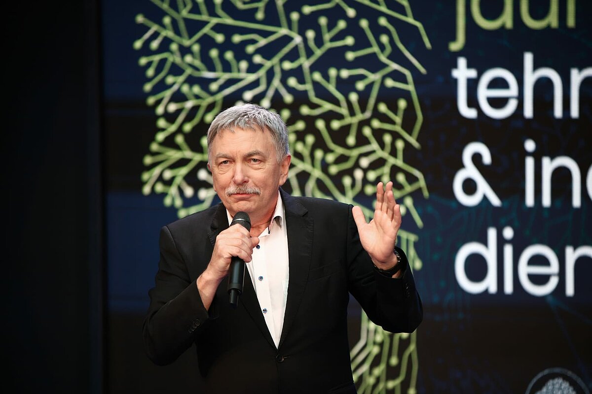 Rektors profesors Indriķis Muižnieks atklāj pasākumu. Foto: Toms Grīnbergs