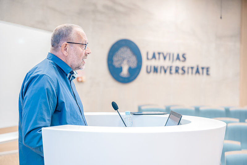“Kārtīgi izpēti un saproti jēgu!” – Latvijas Universitāte sniedz padomus eksāmeniem