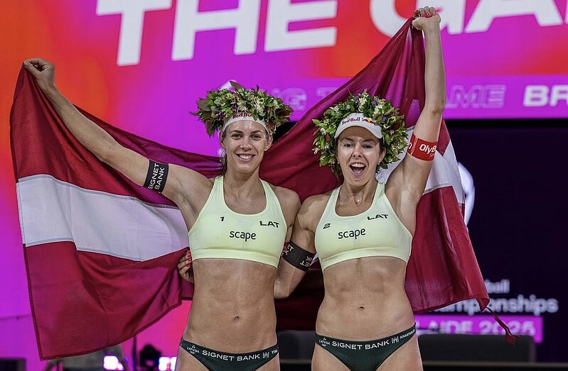 Tīna Graudiņa un Anastasija Samoilova