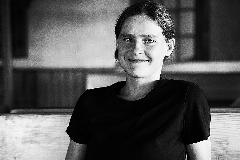Anna E. Griķe, pretendente zinātnes doktora (Ph. D.) grādam humanitārajās un mākslas zinātnēs (promocijas darba aizstāvēšana 24. oktobrī)