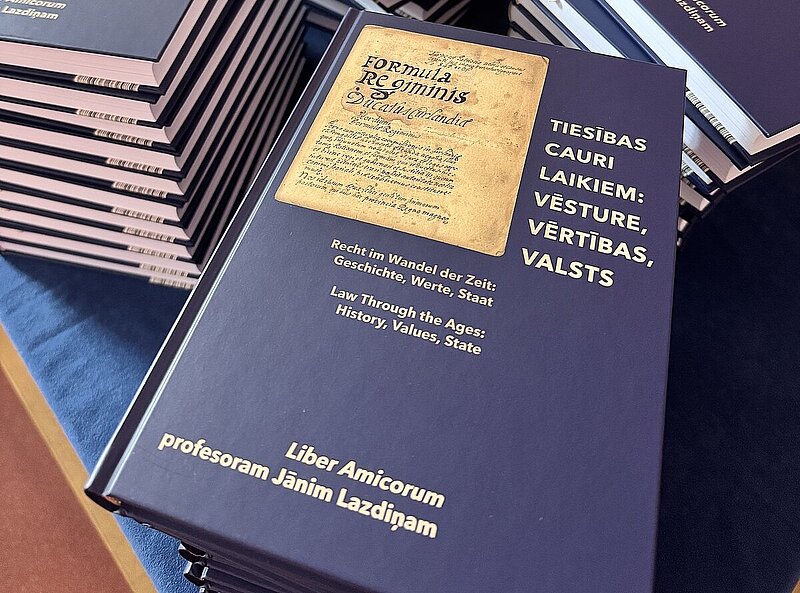 Par godu profesora Jāņa Lazdiņa jubilejai izdota grāmata “Tiesības cauri laikiem: vēsture, vērtības, valsts”