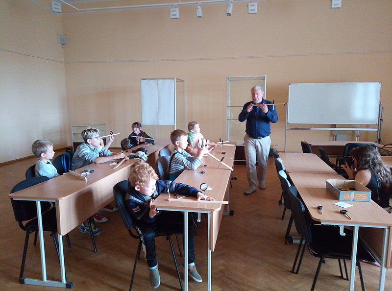 Jaunums LU Muzeja muzejpedagoģiskajā programmā – nodarbība “Izgudro teleskopu!”