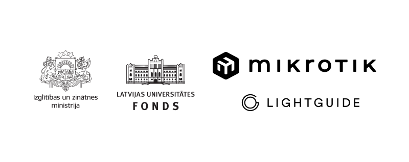 Attēlā redzami četru organizāciju logotipi: Izglītības un zinātnes ministrija, Latvijas Universitātes fonds, MikroTik un Lightguide.