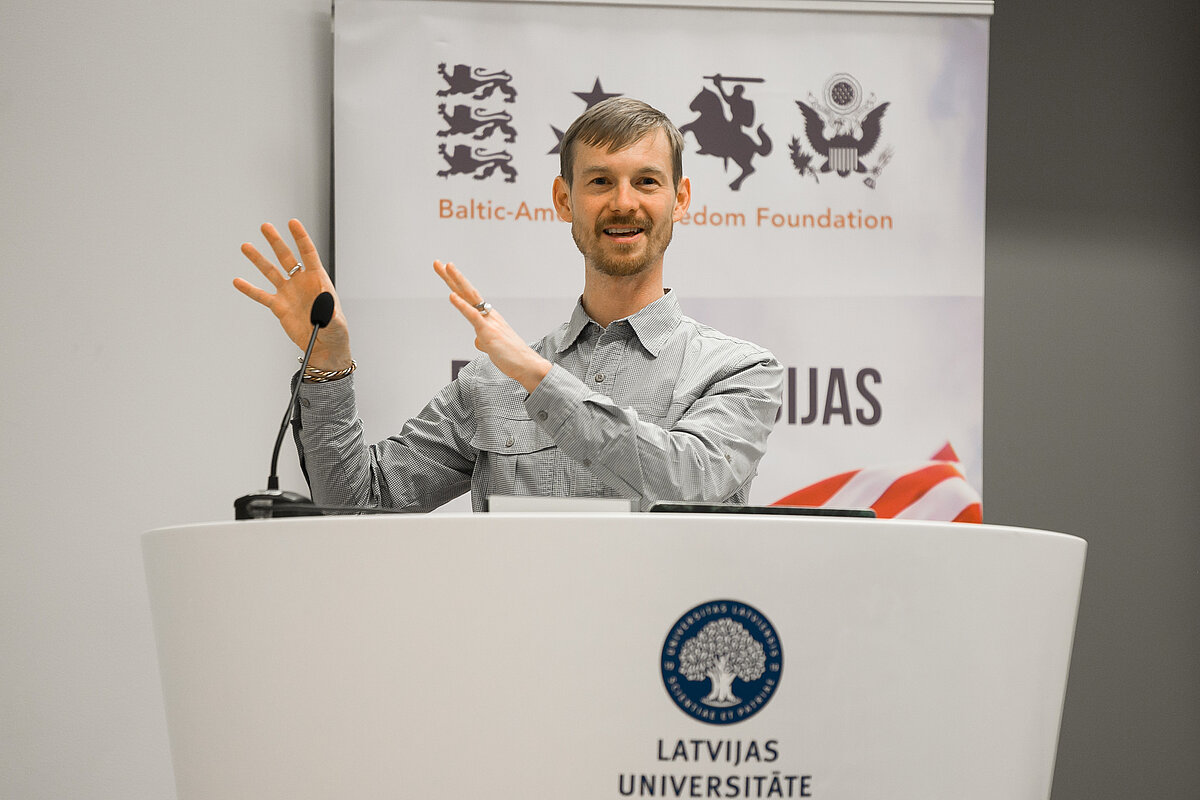 Vides izglītības pedagogs Gregs Traimars Latvijas Universitātē