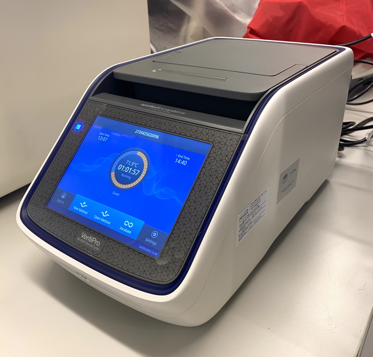 The acquired 96-field VeritiProTM Thermal Cycler VeritiProTM Thermal Cycler (Thermo Fisher Scientific) Jaunā PĶR iekārta