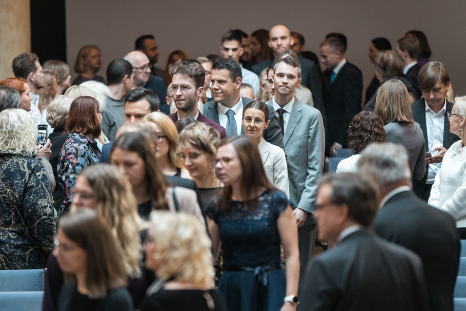 LU doktoru promocijas ceremonijas - LU Lielajā aulā cilvēki