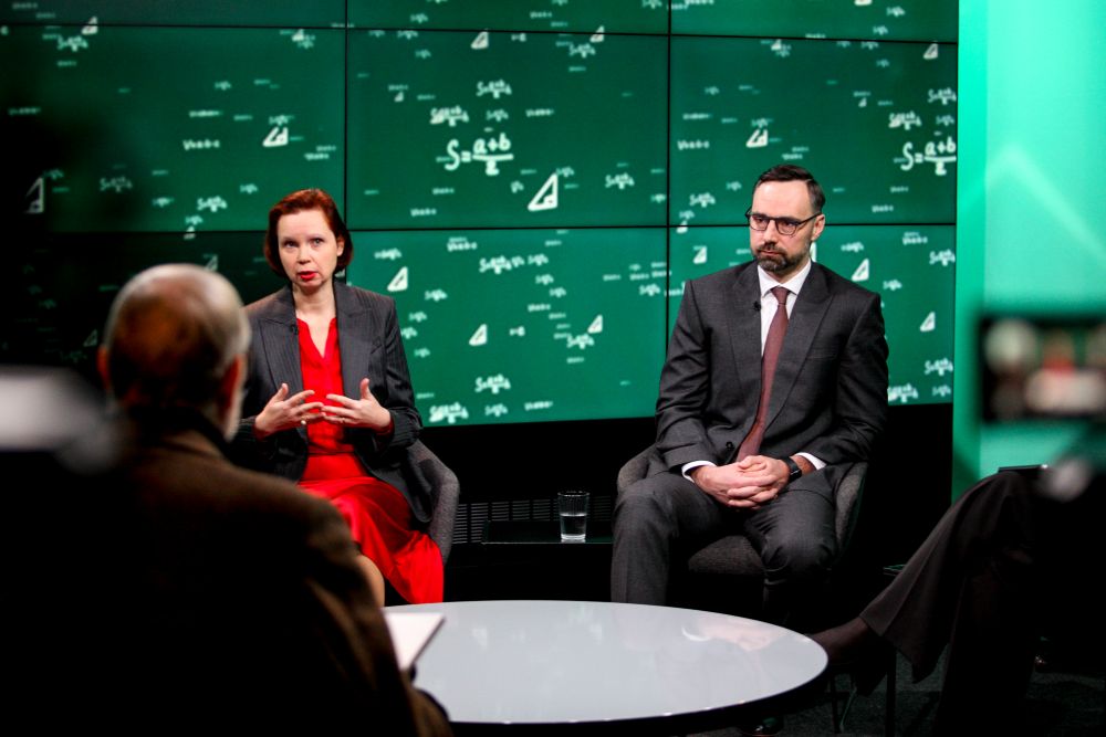 Raidījuma "Latvijas formula" dalībnieki TV24 studijā