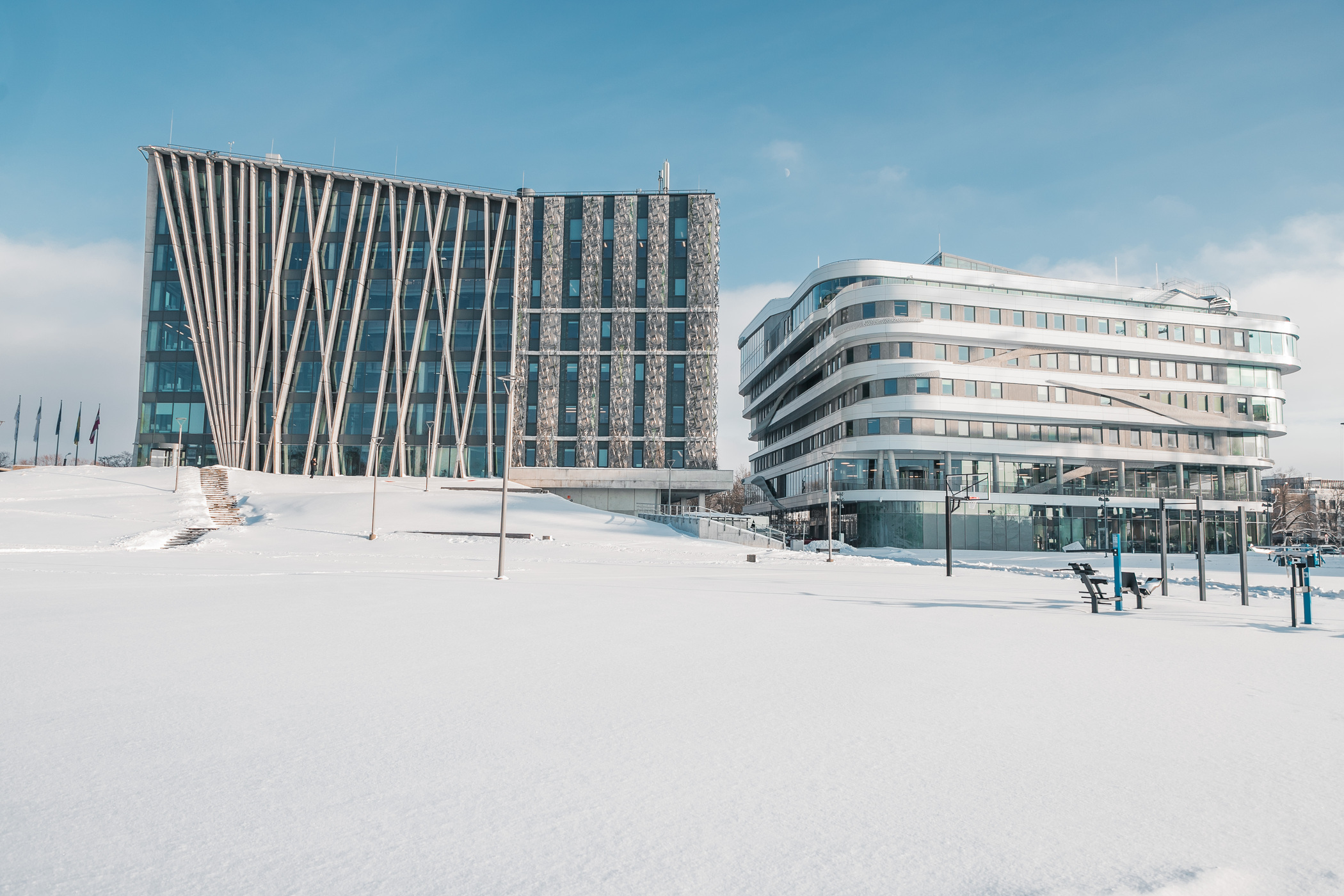 LU Zinātņu māja un Dabas māja ziemā