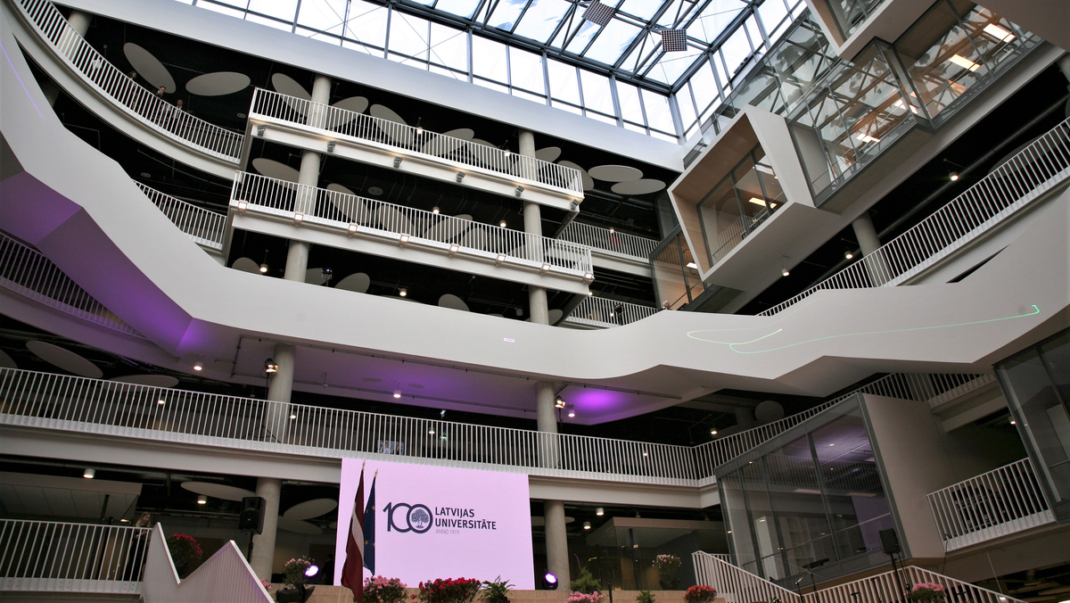 Medicīnas fakultātes mājvieta - LU Zinātņu māja. Foto: Sarmīte Livdāne, Latvijas Universitāte